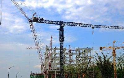提升塔吊作業安全性的關鍵措施與特種設備出租管理